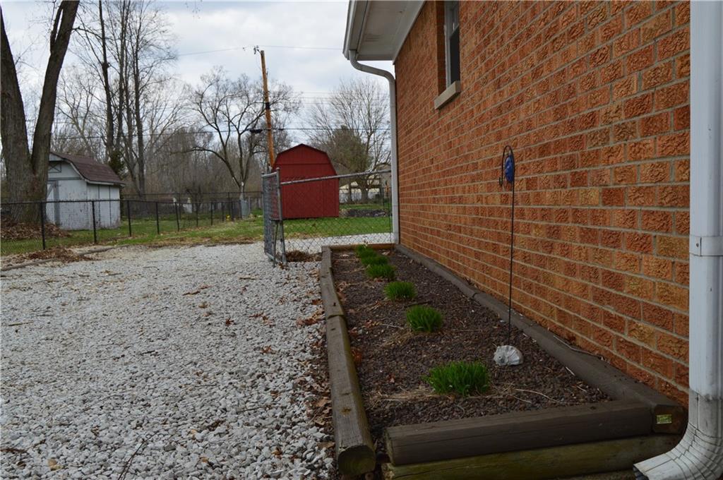352 Kindig Road Indianapolis, IN 46217 - Photo 5 of 23 Gallery Image 5
