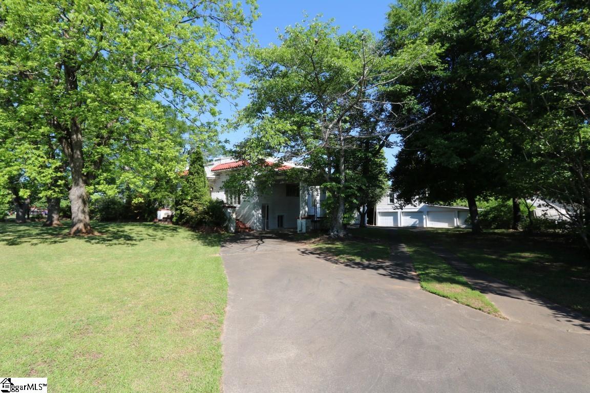 1126 Locust Hill Road Greer, SC 29651 - Photo 4 of 29