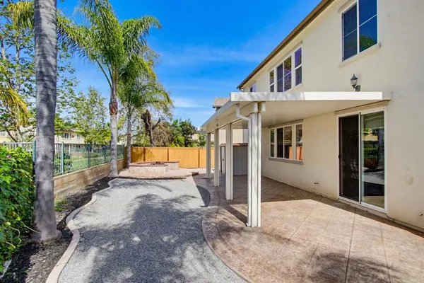 $850,000 | 3954 Lake Shore Street, Fallbrook, CA 92028