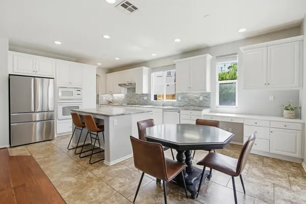 $850,000 | 3954 Lake Shore Street, Fallbrook, CA 92028