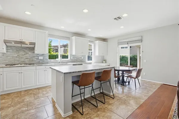 $850,000 | 3954 Lake Shore Street, Fallbrook, CA 92028