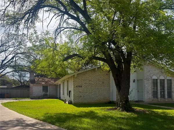 $1,895 | 4703 Sagebrush Trail, Unit B, Austin, TX 78745