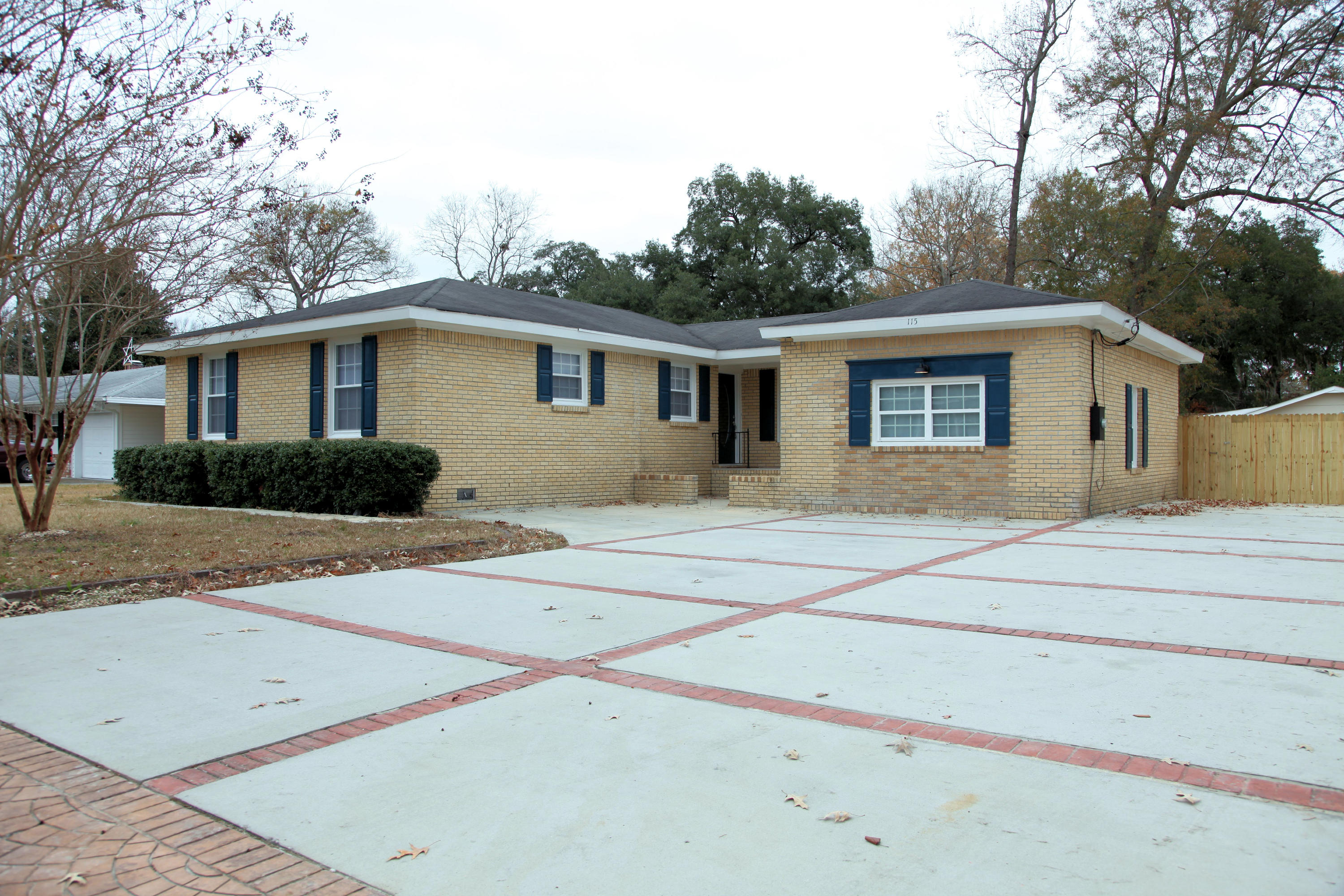 115 County Rd S-18-514 Ladson, SC 29456 - Photo 1 of 24 Welcome Home
