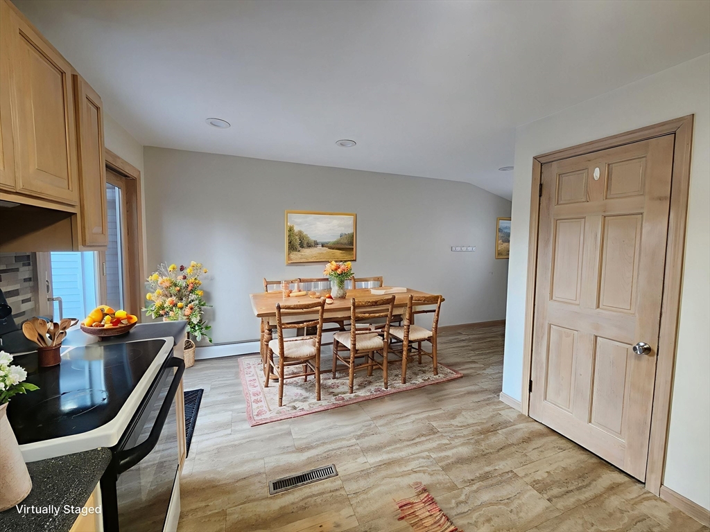 29 Highland Park Road Rutland, MA 01543 - Photo 3 of 9