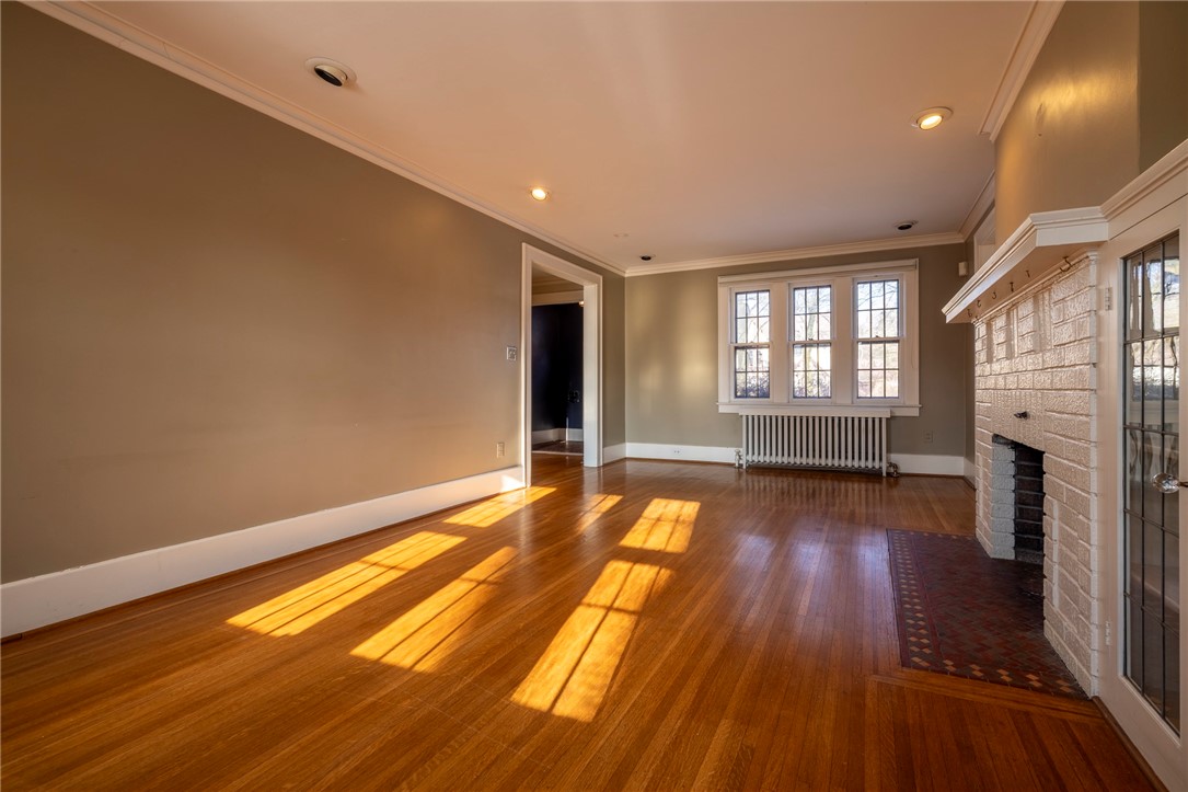 305 Castlebar Road Rochester, NY 14610 - Photo 14 of 48