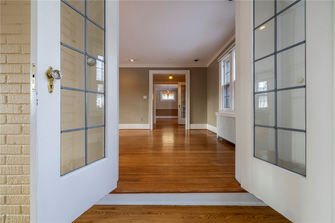 305 Castlebar Road Rochester, NY 14610 - Photo 17 of 48