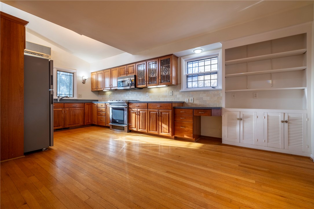 305 Castlebar Road Rochester, NY 14610 - Photo 23 of 48