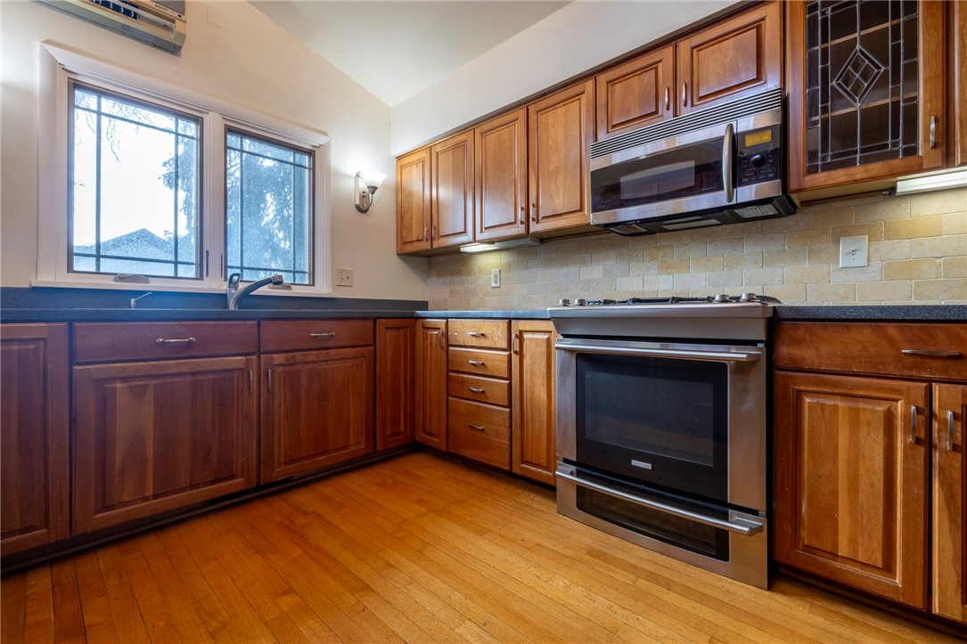 305 Castlebar Road Rochester, NY 14610 - Photo 25 of 48