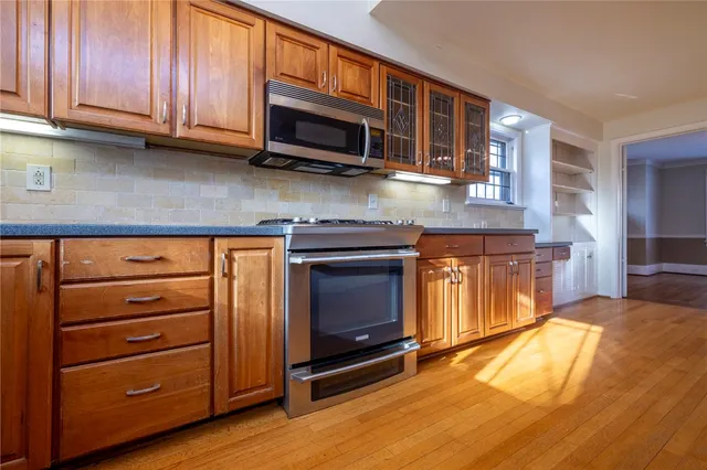 $2,700 | 305 Castlebar Road, Rochester, NY 14610