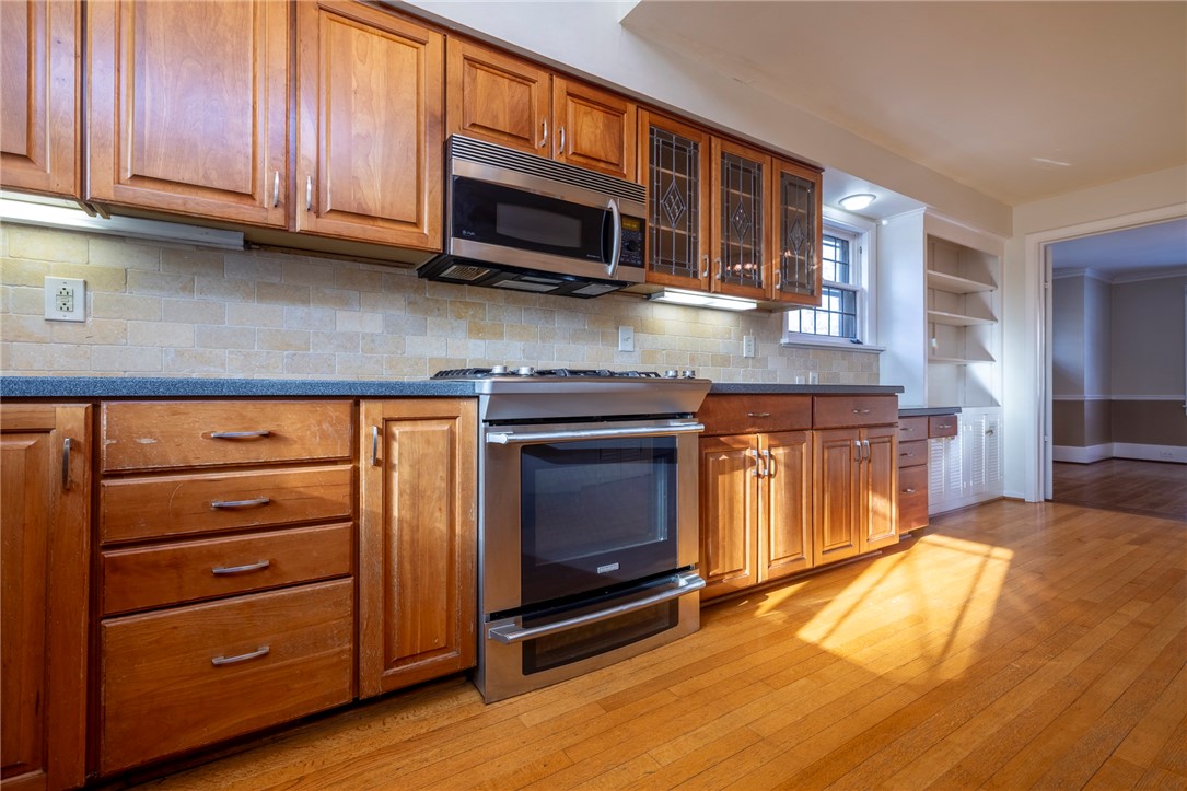 305 Castlebar Road Rochester, NY 14610 - Photo 27 of 48