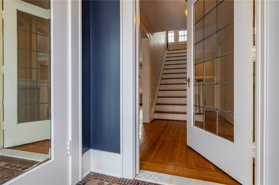 305 Castlebar Road Rochester, NY 14610 - Photo 6 of 48