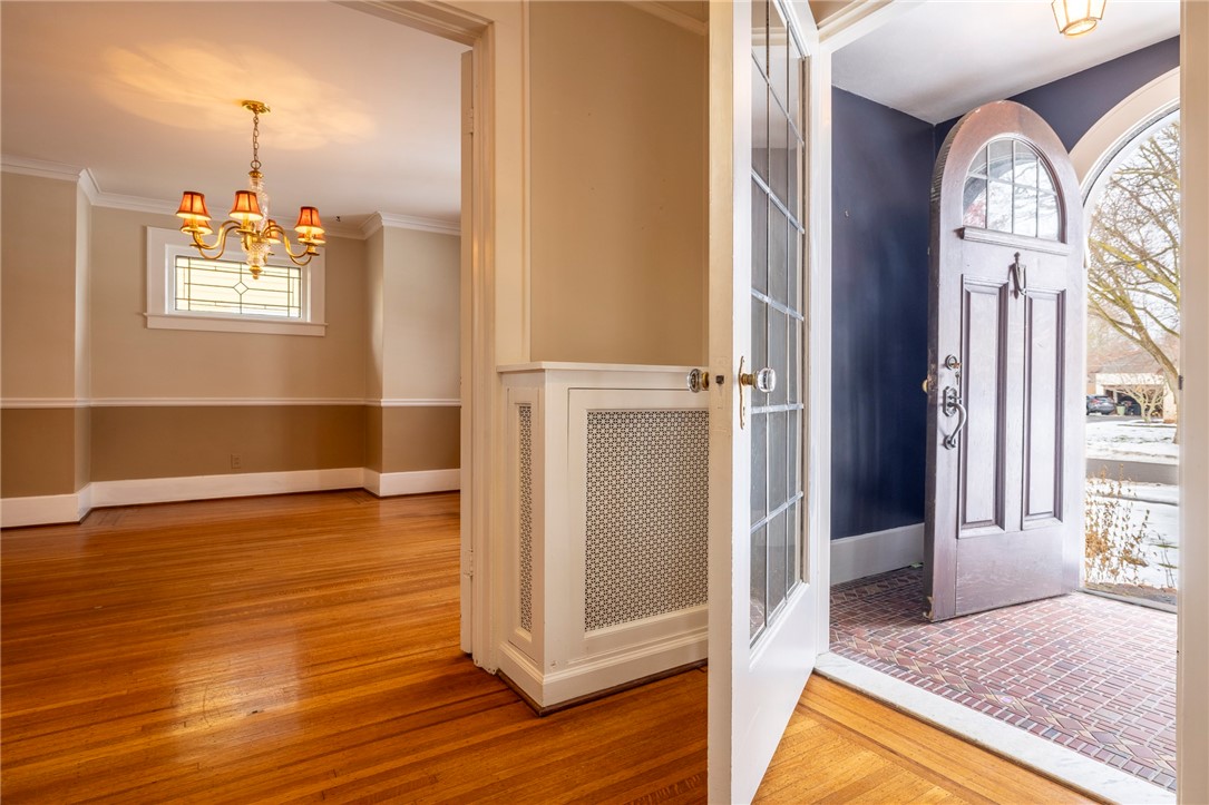 305 Castlebar Road Rochester, NY 14610 - Photo 7 of 48