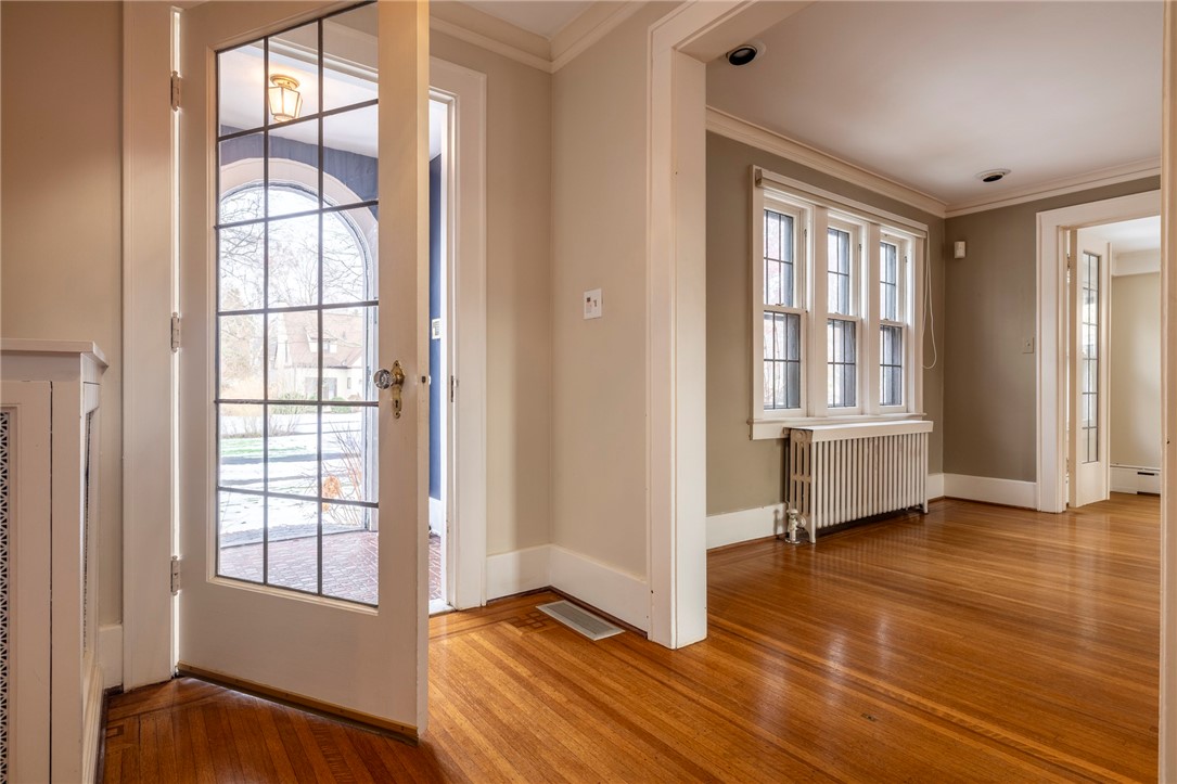 305 Castlebar Road Rochester, NY 14610 - Photo 8 of 48