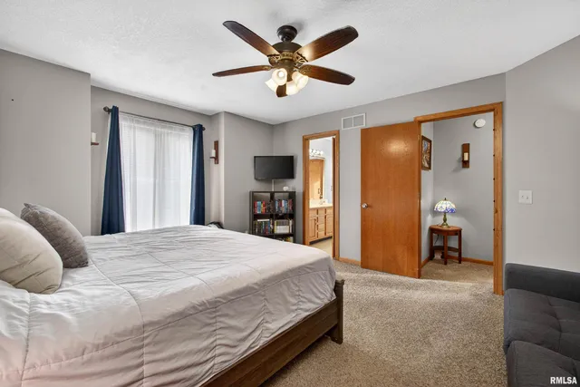 $289,000 | 313 Sullivan Drive, Colona, IL 61241