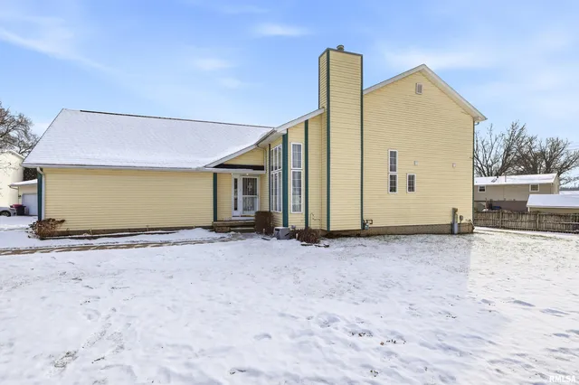 $289,000 | 313 Sullivan Drive, Colona, IL 61241