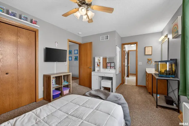 $289,000 | 313 Sullivan Drive, Colona, IL 61241