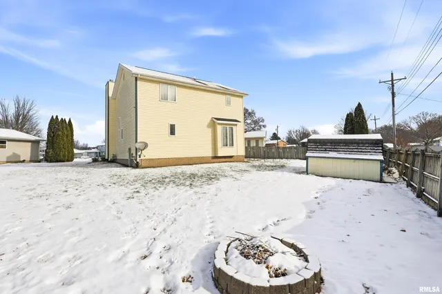 $289,000 | 313 Sullivan Drive, Colona, IL 61241