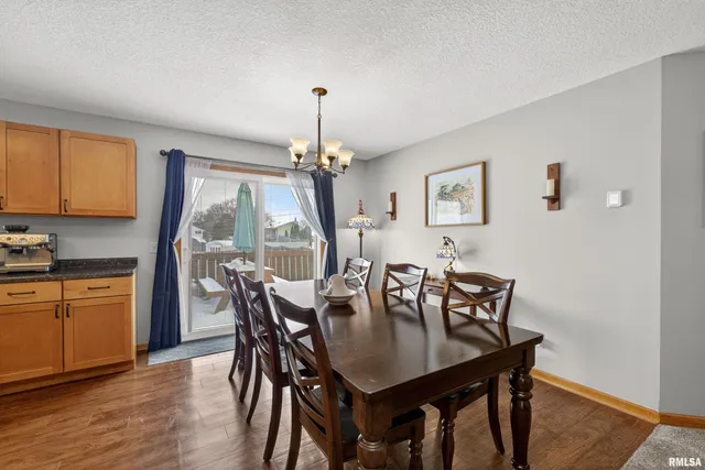 $289,000 | 313 Sullivan Drive, Colona, IL 61241