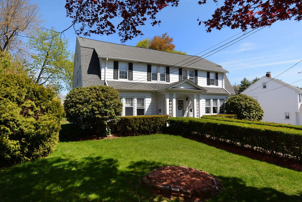 8 St Marks Road Worcester, MA 01606 - Photo 3 of 41 Gallery Image 3