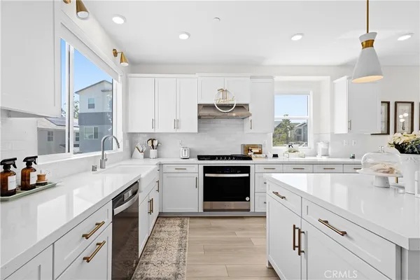 $699,000 | 27553 Sanctuary Court, Valencia, CA 91381