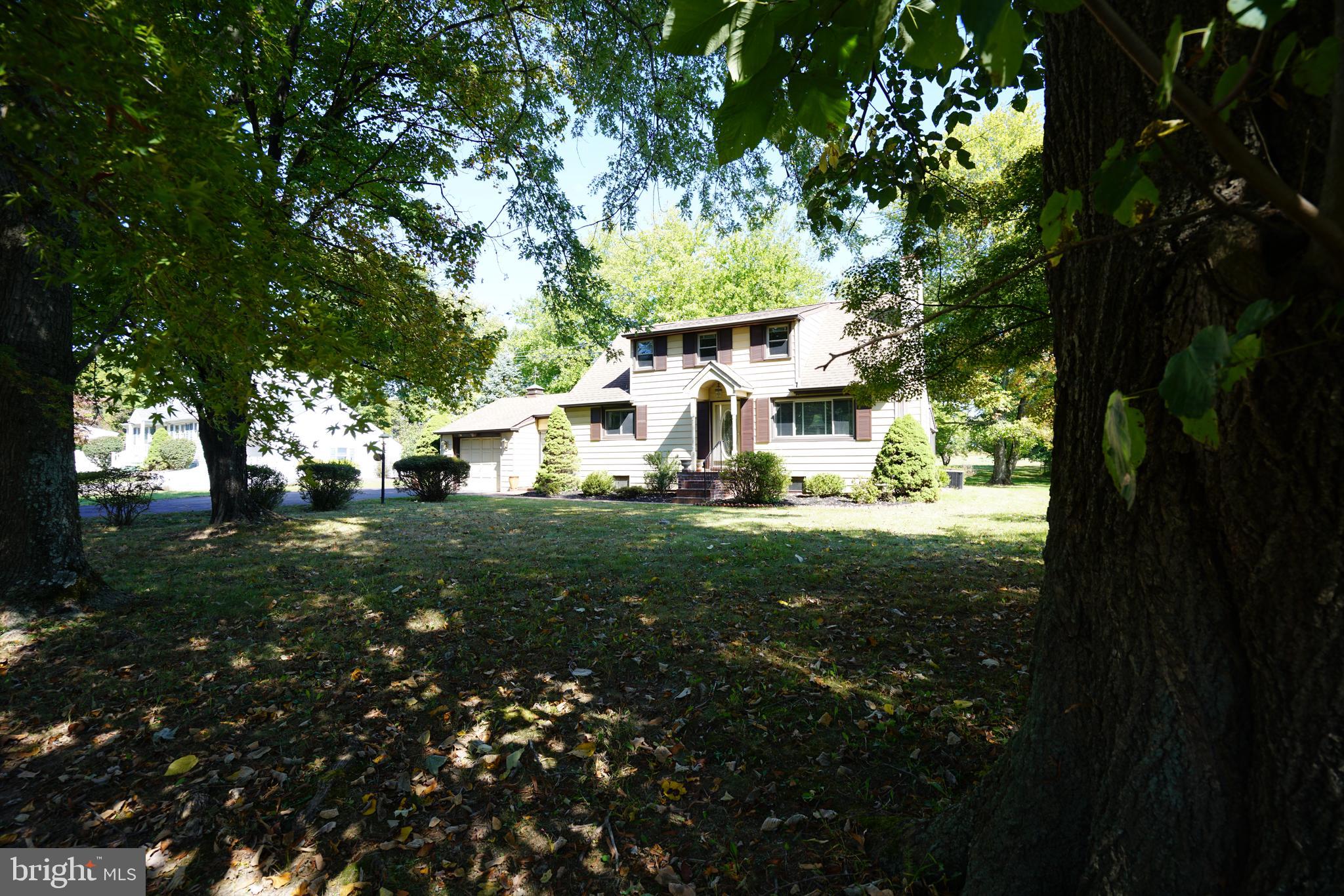 877 Almshouse Road Jamison, PA 18929 - Photo 2 of 43