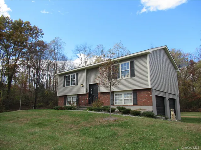 $3,250 | 63 River Road, Unit A, Pawling, NY 12564