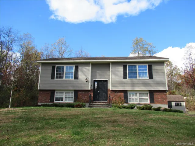 $3,250 | 63 River Road, Unit A, Pawling, NY 12564