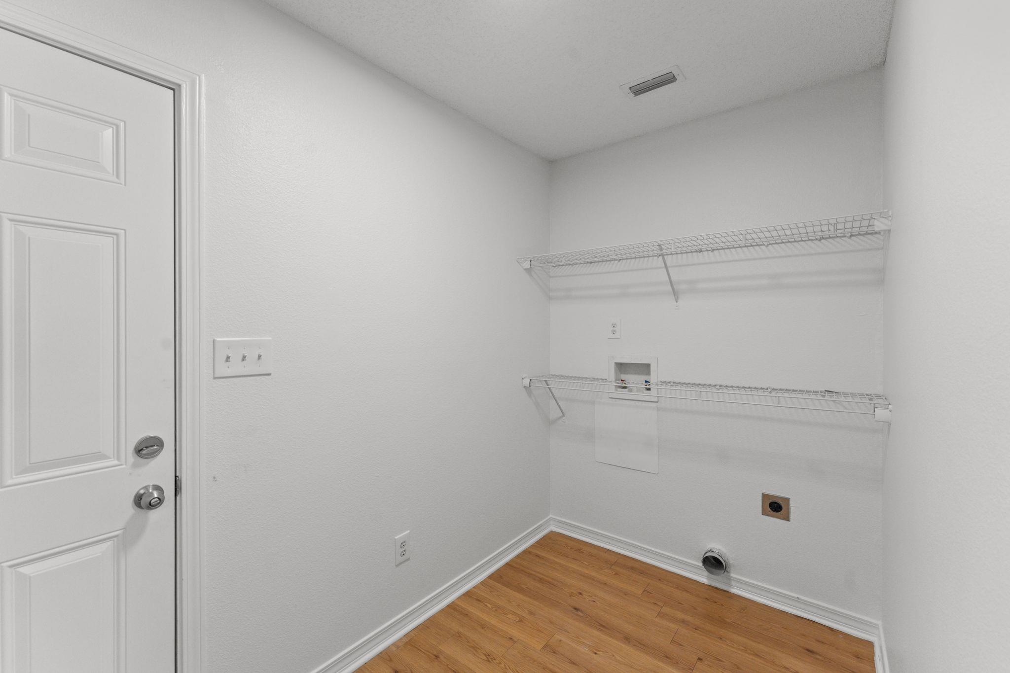 17057 Count Court Fairhope, AL 36532 - Photo 17 of 40 Laundry