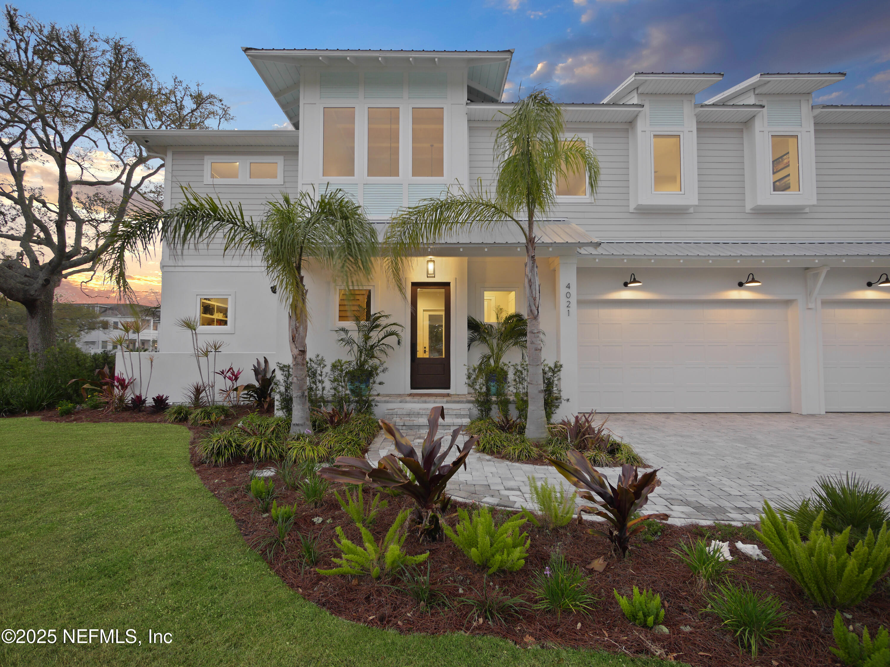 4021 Myrtle Street St. Augustine, FL 32084 - Photo 7 of 68 a front view of a house with garden