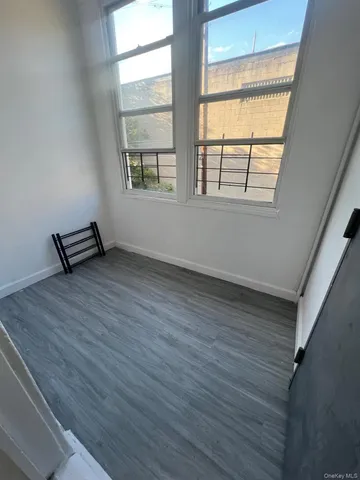 $2,700 | 21 Knowles Street, Unit 2W, Yonkers, NY 10705