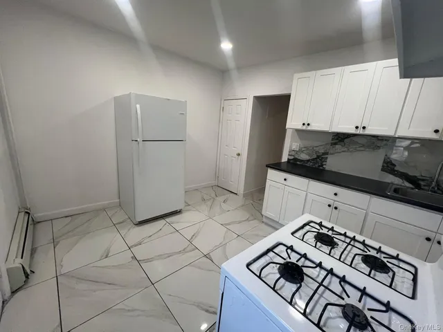$2,700 | 21 Knowles Street, Unit 2W, Yonkers, NY 10705
