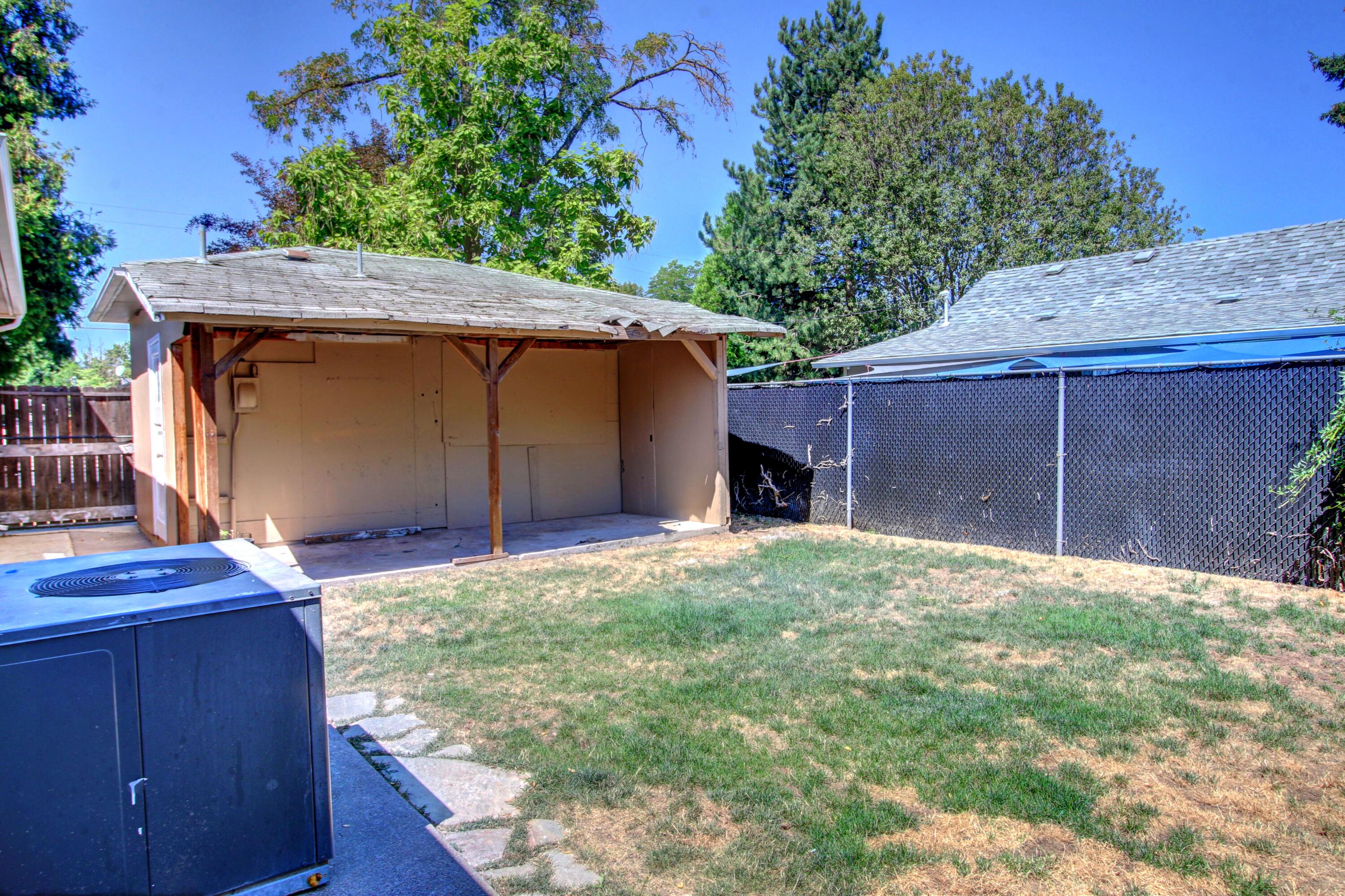 1301 Spring Street Medford, OR 97504 - Photo 34 of 35 IMG_5683_4_5_tonemapped