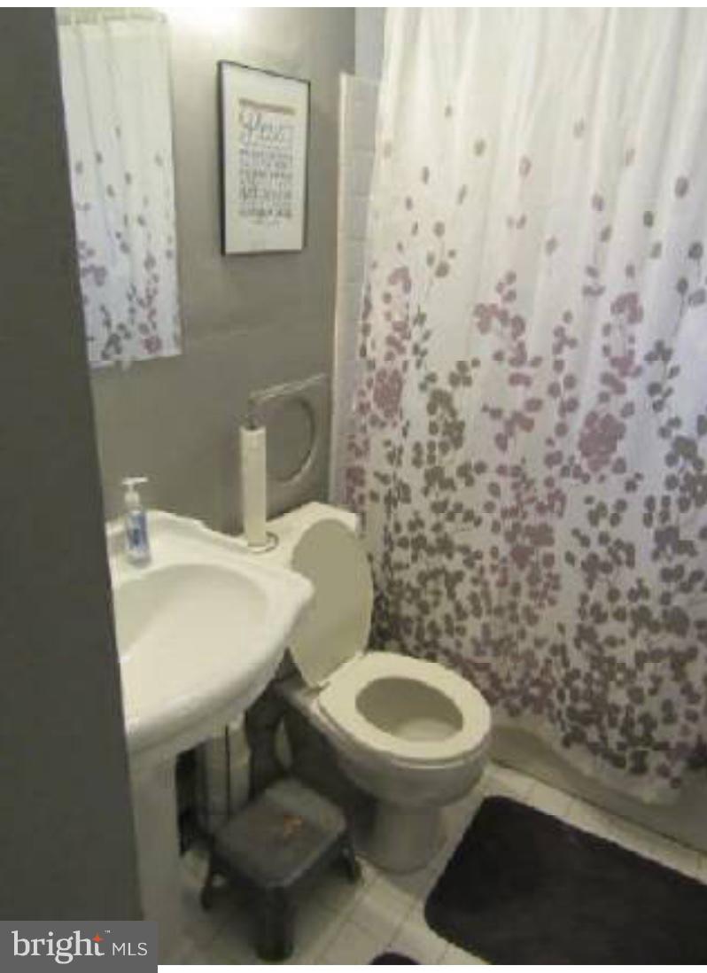 3903 Milford Mill Road Baltimore, MD 21244 - Photo 6 of 9 Bath