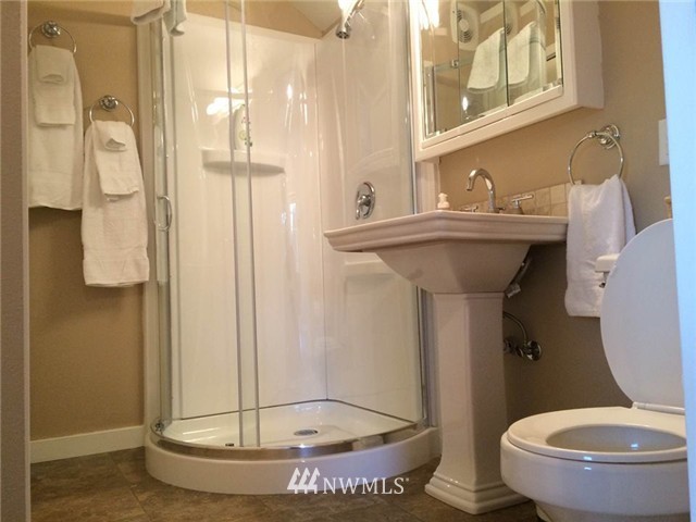 4394 South Discovery Road Port Townsend, WA 98368 - Photo 6 of 13 Gallery Image 6