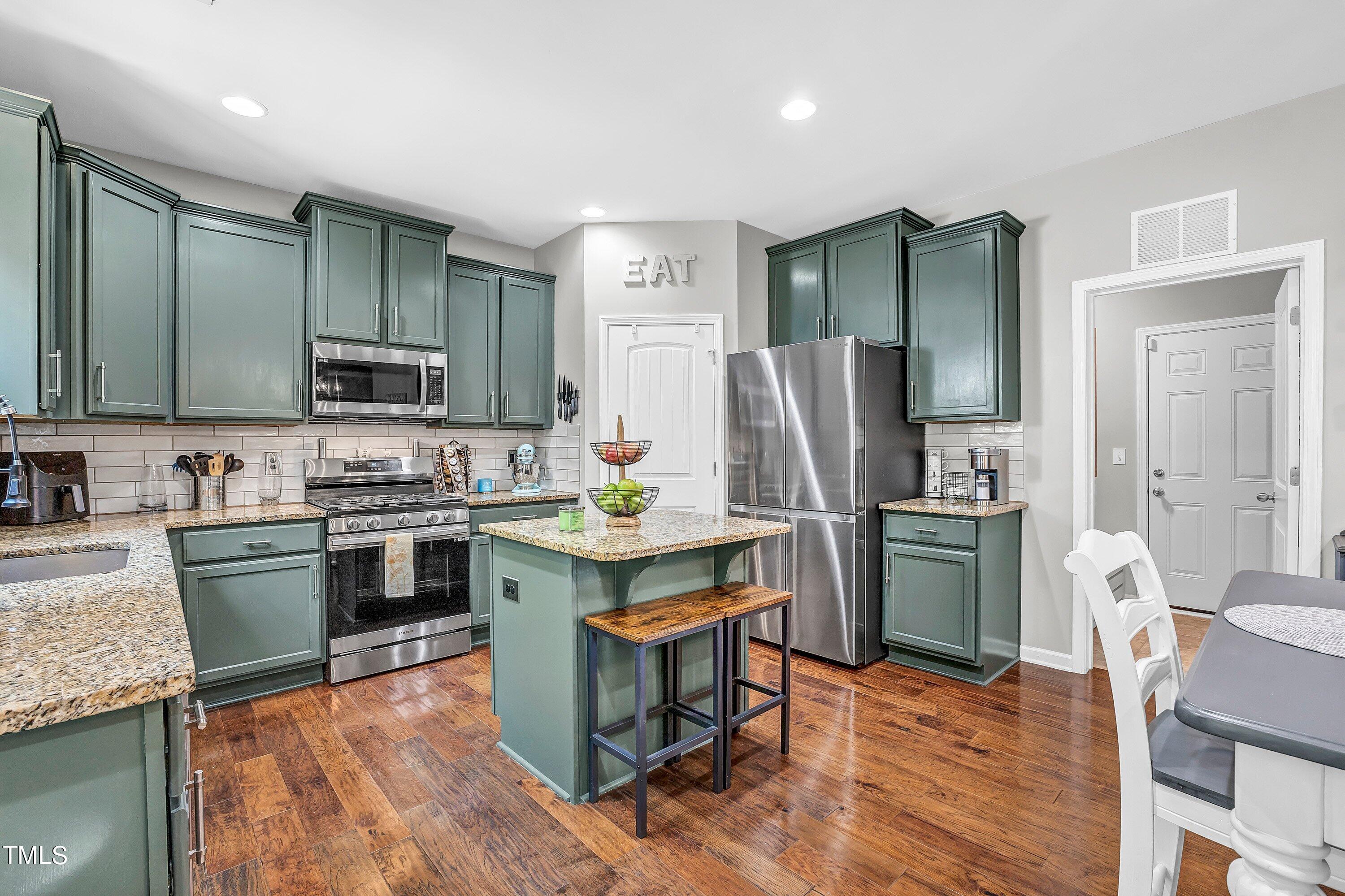 2432 Everstone Road Wake Forest, NC 27587 - Photo 11 of 43 1000009771