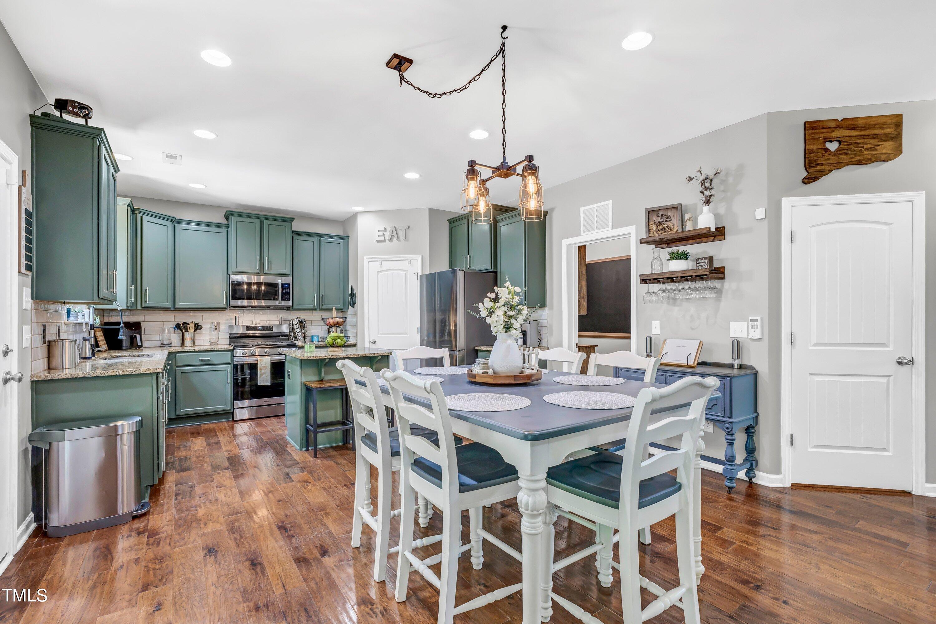 2432 Everstone Road Wake Forest, NC 27587 - Photo 8 of 43 1000009768