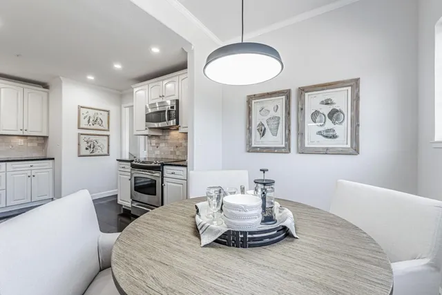 $1,698,000 | 366 Treasure Island Drive, Belmont, CA 94002