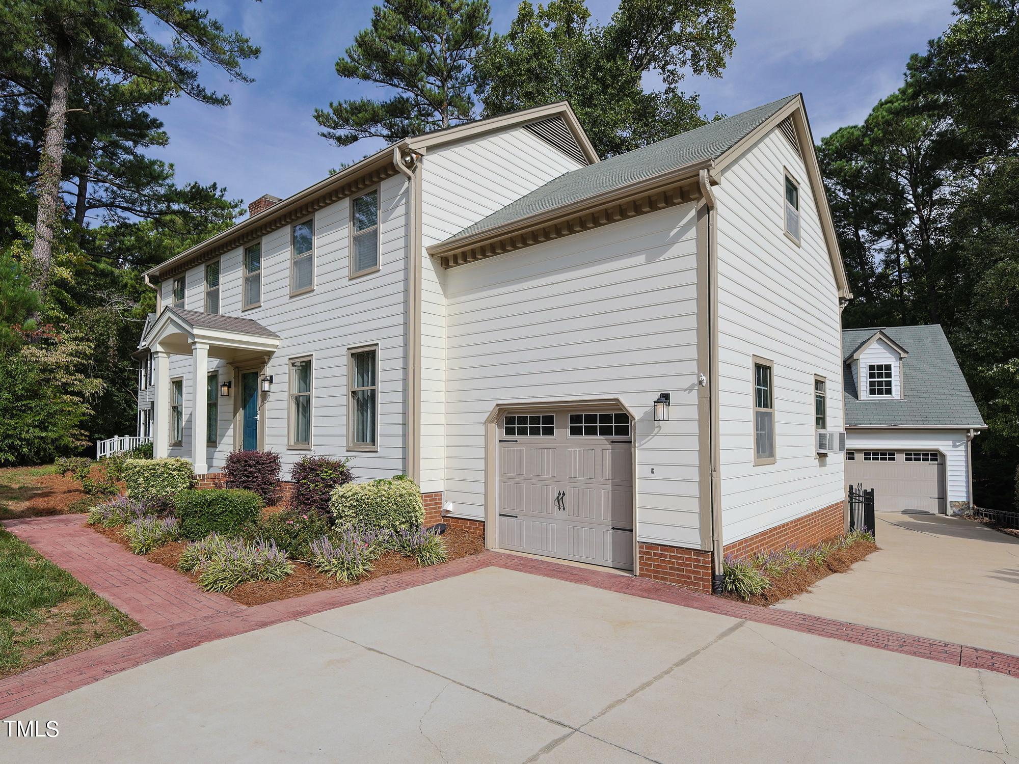 2312 Cowden Court Raleigh, NC 27612 - Photo 4 of 58 4