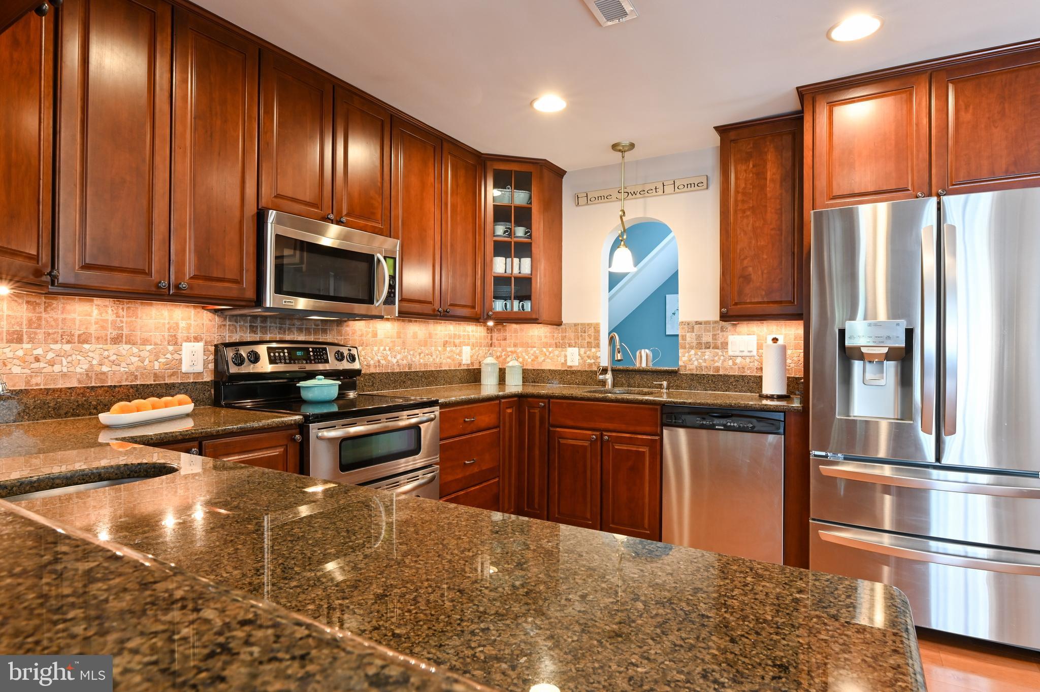 128 Washington Road Edgewater, MD 21037 - Photo 17 of 54 Kitchen Counter Seating