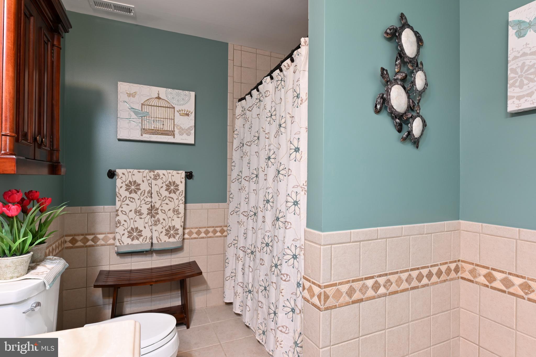 128 Washington Road Edgewater, MD 21037 - Photo 32 of 54 Second Full Bath