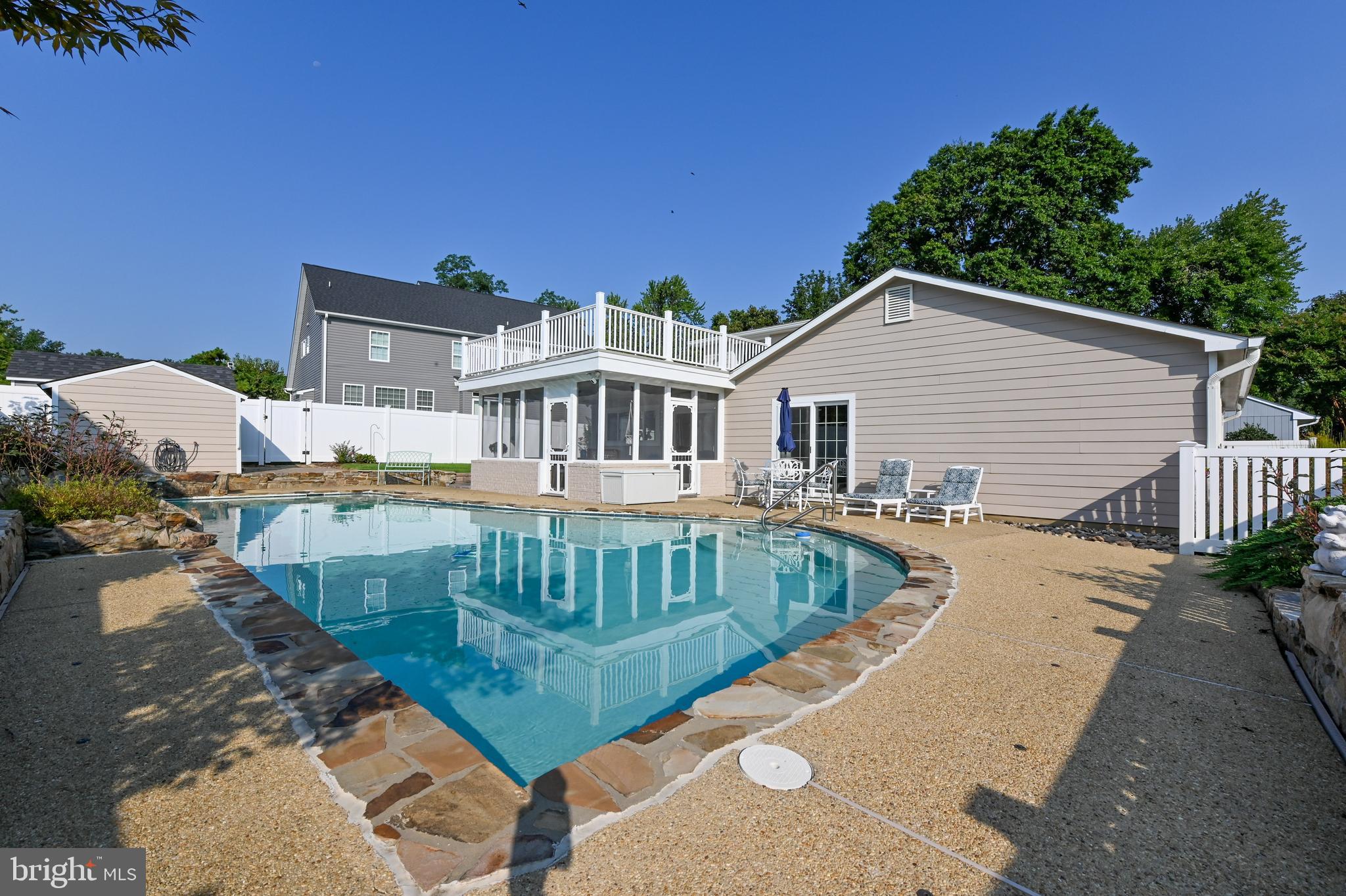128 Washington Road Edgewater, MD 21037 - Photo 7 of 54 Pool area