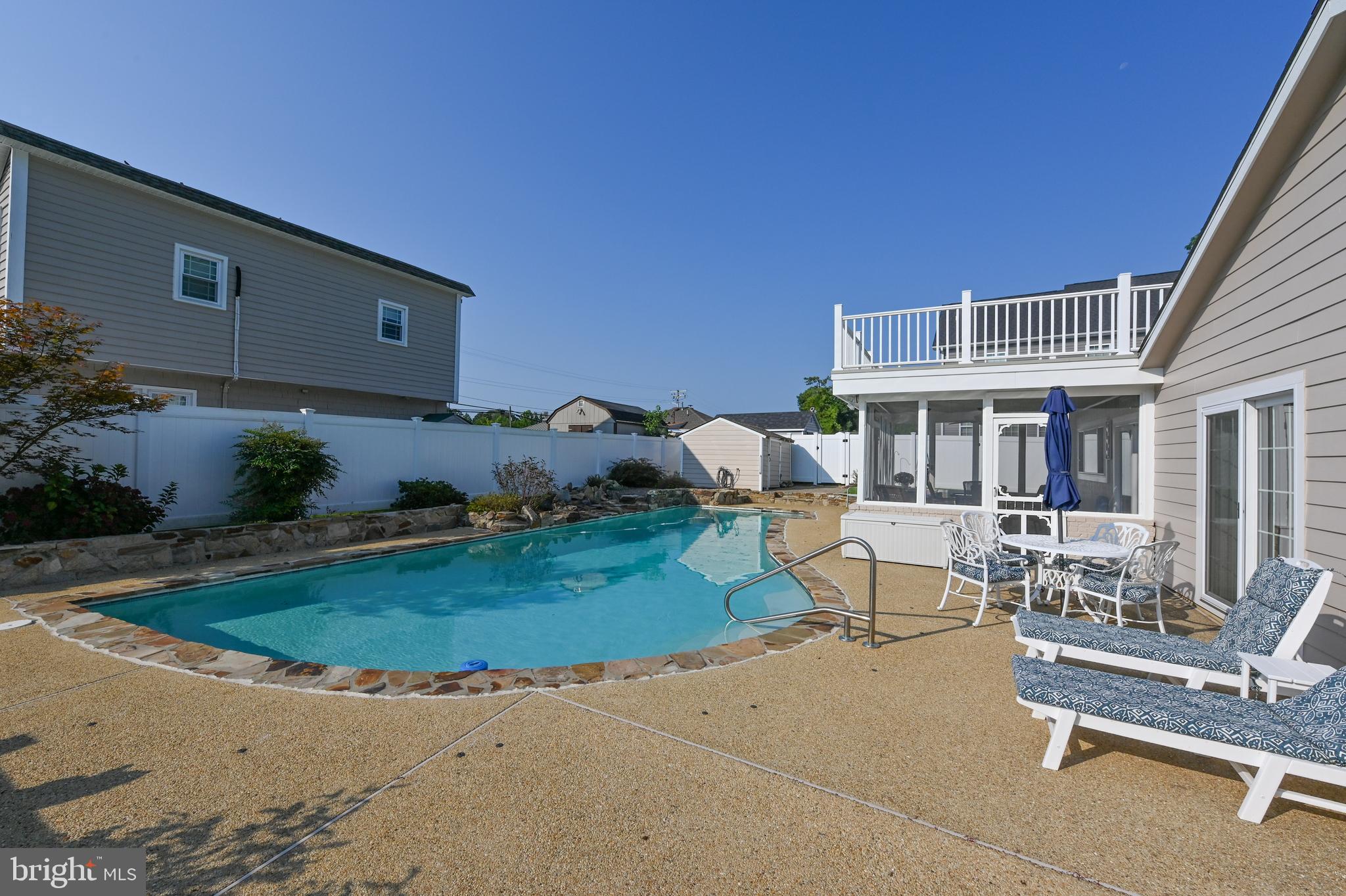 128 Washington Road Edgewater, MD 21037 - Photo 8 of 54 Pool