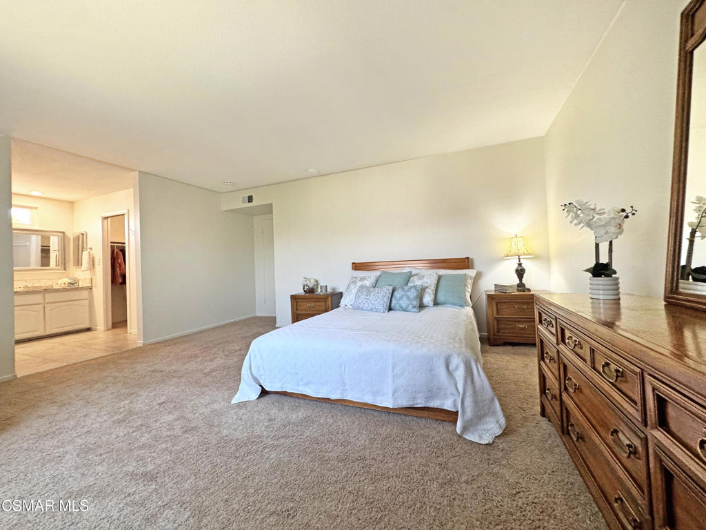 2401 El Portal Way Oxnard, CA 93035 - Photo 17 of 41