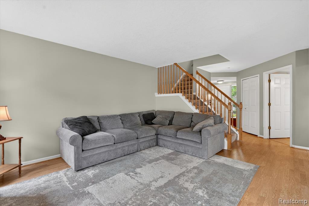 456 Lilly View Court Howell, MI 48843 - Photo 6 of 45