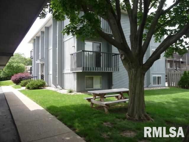 1802 53rd Street Moline, IL 61265 - Photo 2 of 5 Gallery Image 2