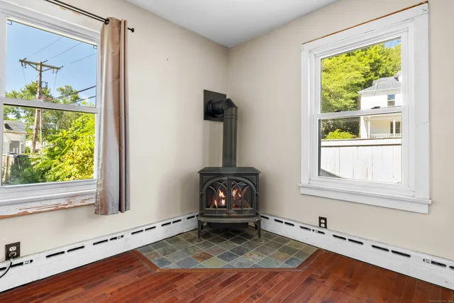 $2,000 | 7 Stillman Avenue, Stonington, CT 06379