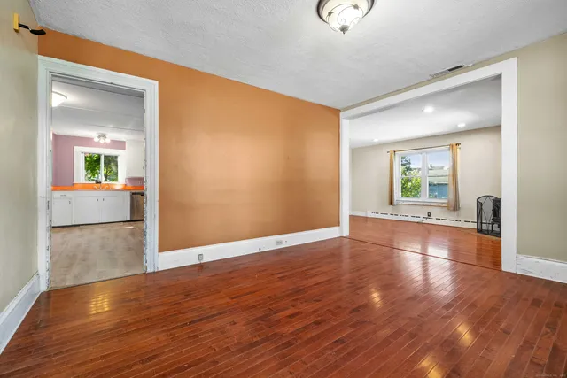 $2,000 | 7 Stillman Avenue, Stonington, CT 06379