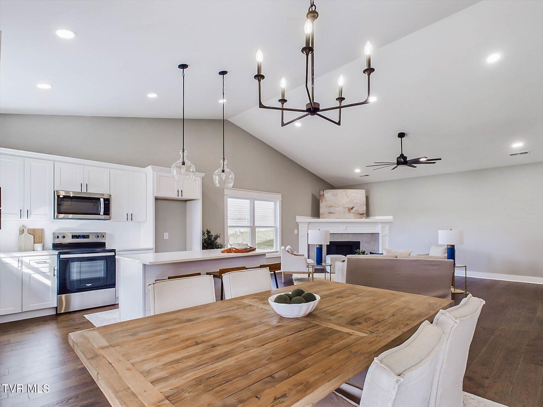 309 Piper Glen Gray, TN 37615 - Photo 13 of 53 12-Staging Photos-13