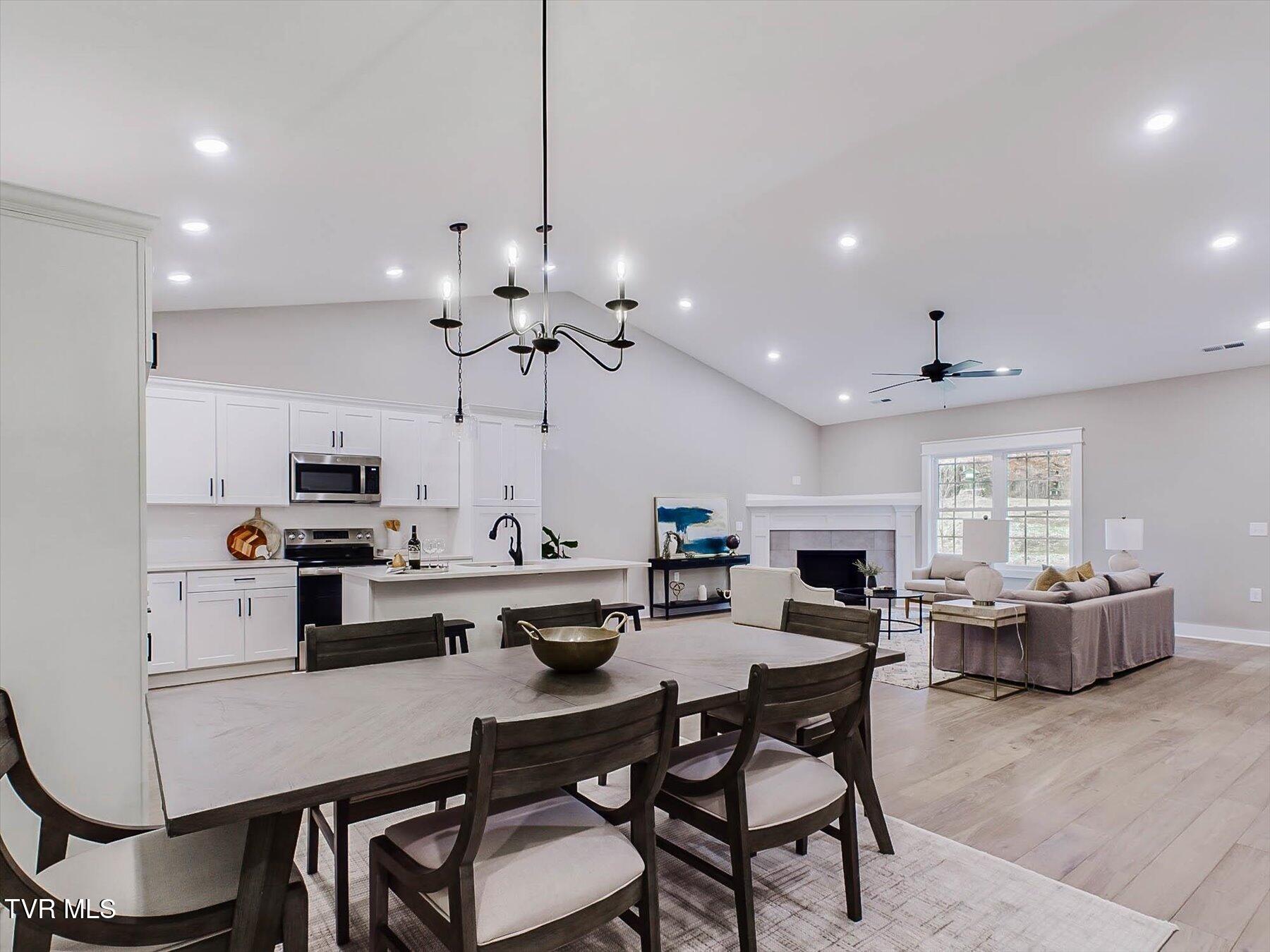 309 Piper Glen Gray, TN 37615 - Photo 22 of 53 24-Staging Photos-25