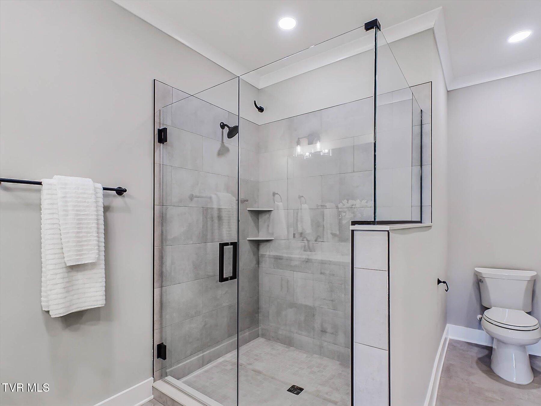 309 Piper Glen Gray, TN 37615 - Photo 26 of 53 01-Staging Photos-2